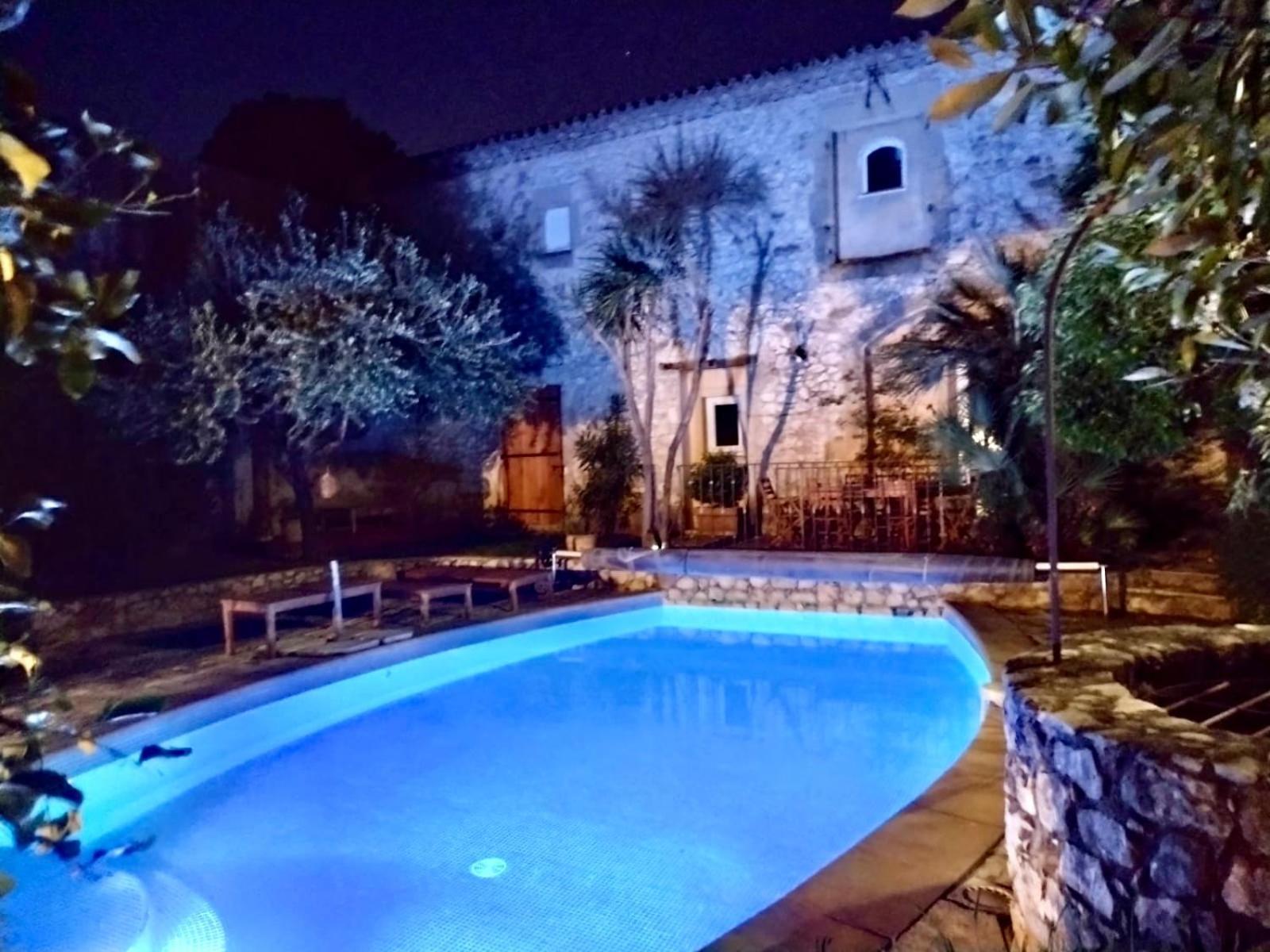 La Maison Des Autres, Piscine Chauffee, Chambres D'Hotes Proches Uzes, Nimes, Pont Du Gard Saint-Genies-de-Malgoires Ngoại thất bức ảnh