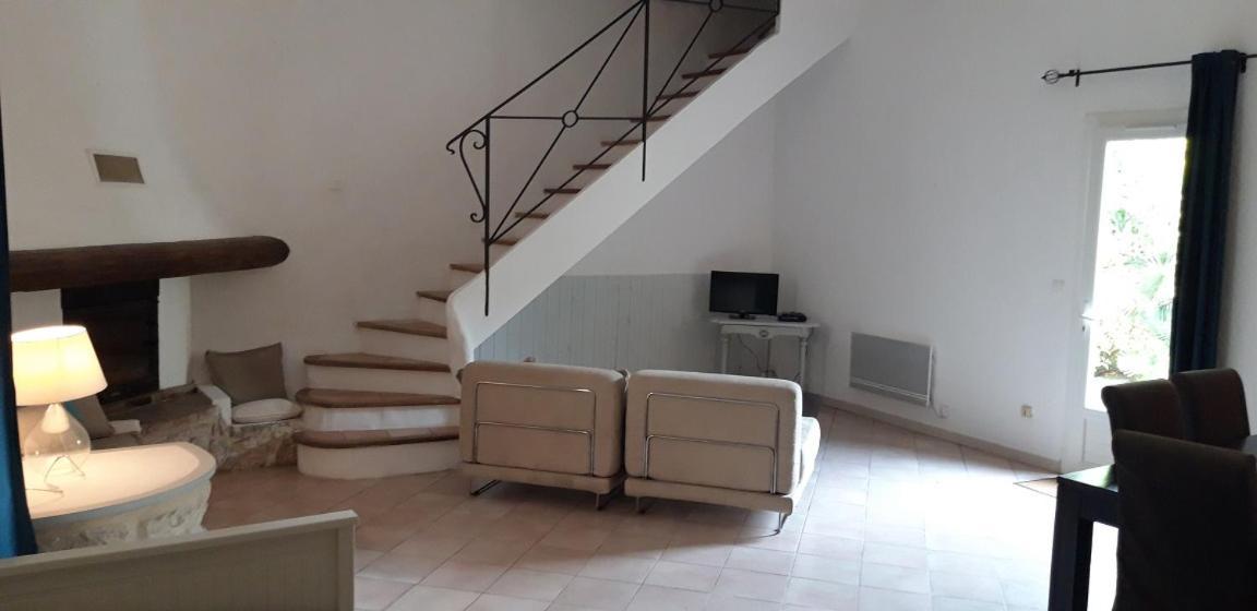 La Maison Des Autres, Piscine Chauffee, Chambres D'Hotes Proches Uzes, Nimes, Pont Du Gard Saint-Genies-de-Malgoires Ngoại thất bức ảnh